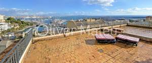 VIVIENDA CON TERRAZA, JARDÍN, SOLARIUM Y VISTAS AL MAR